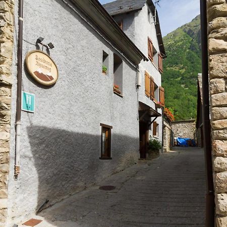 Salardú Hostal Aiguamog מראה חיצוני תמונה