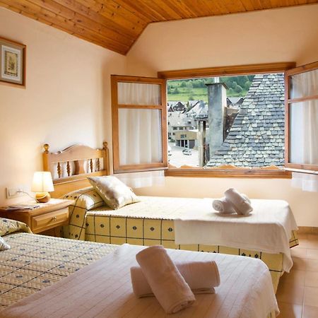 Salardú Hostal Aiguamog מראה חיצוני תמונה