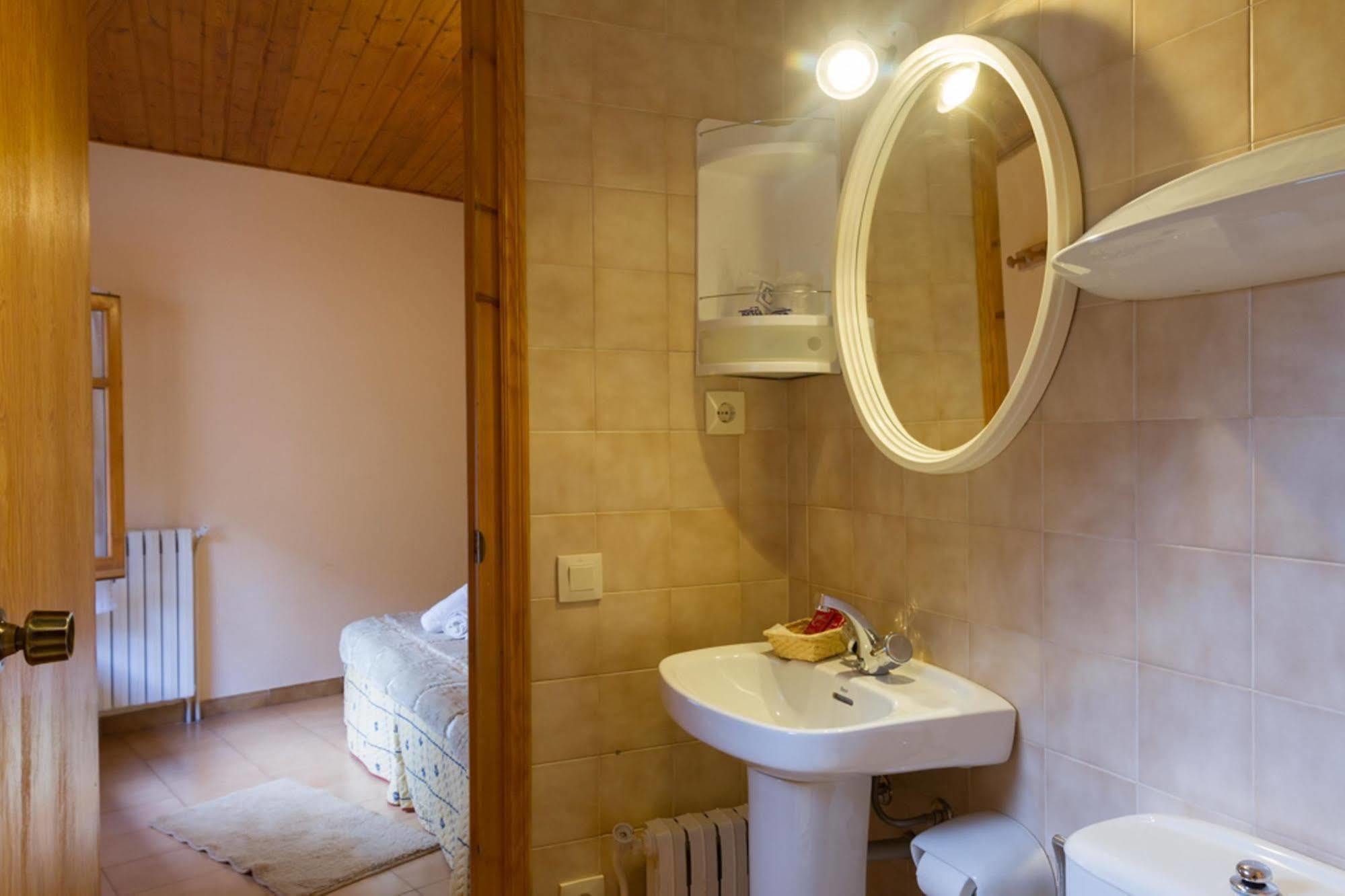 Salardú Hostal Aiguamog מראה חיצוני תמונה