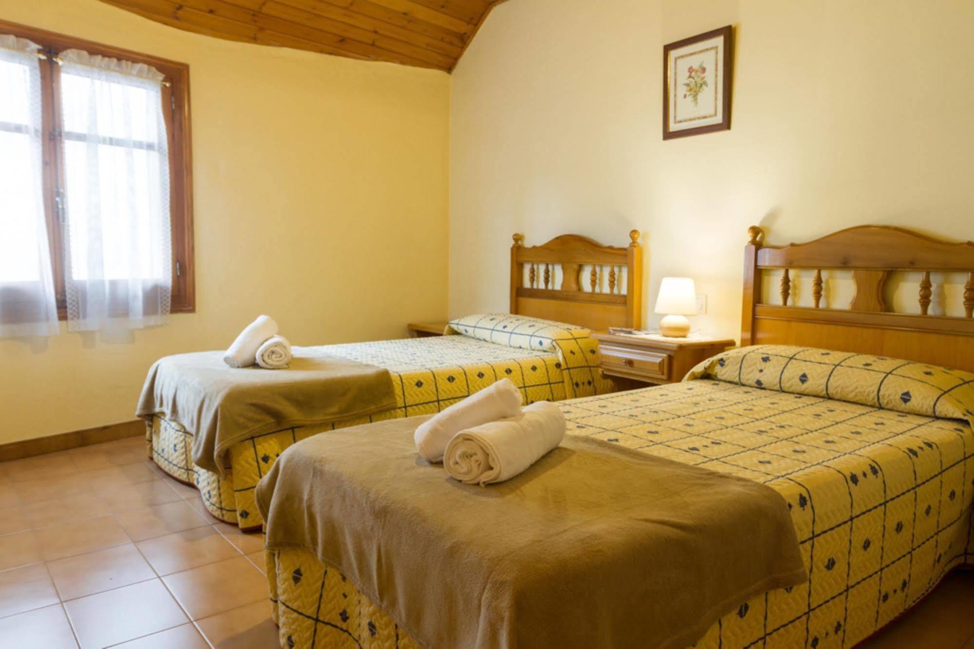 Salardú Hostal Aiguamog מראה חיצוני תמונה