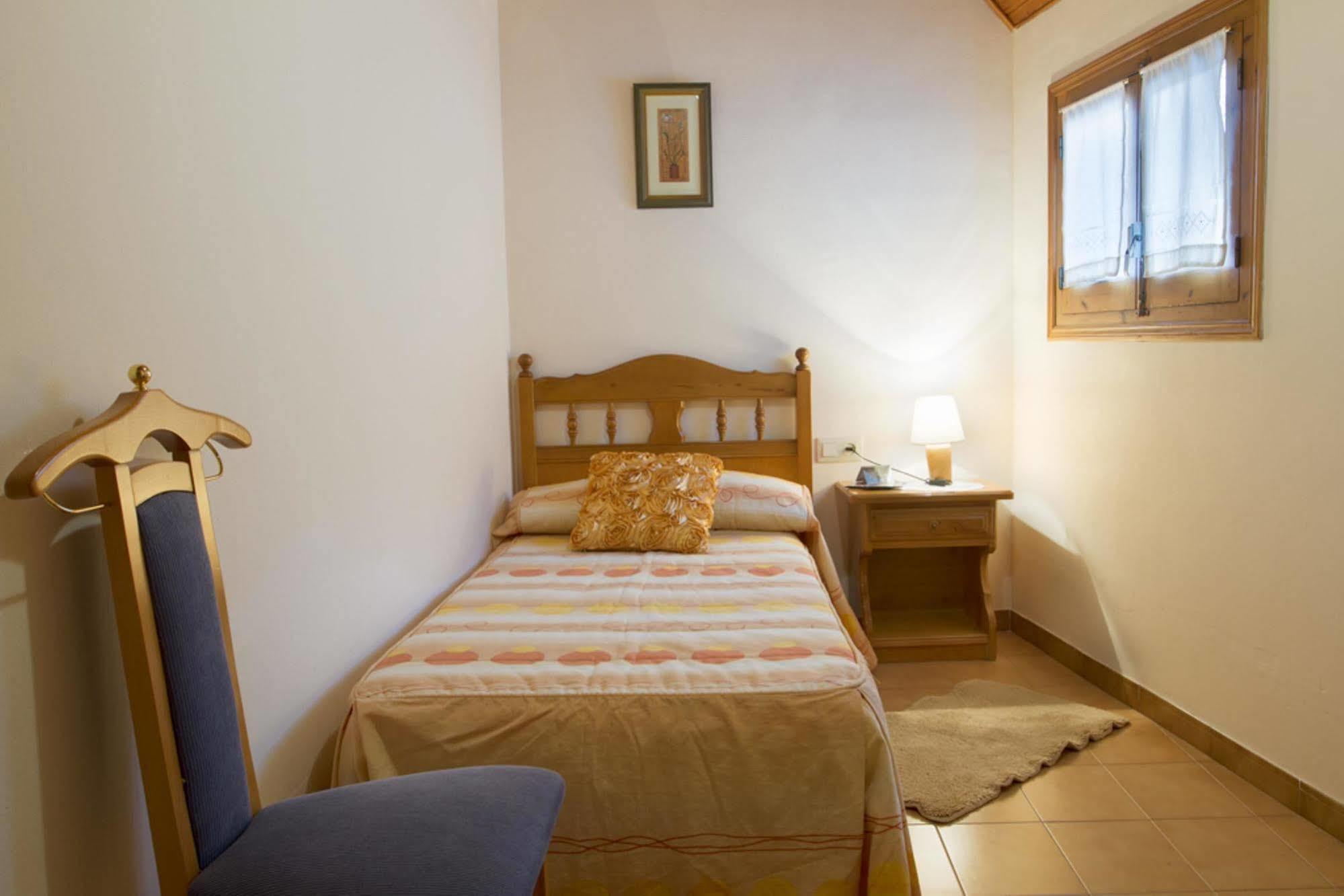 Salardú Hostal Aiguamog מראה חיצוני תמונה